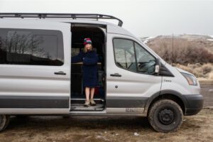 Family traveling with a Roamerica rentals campervan in the Oregon Hotsprings